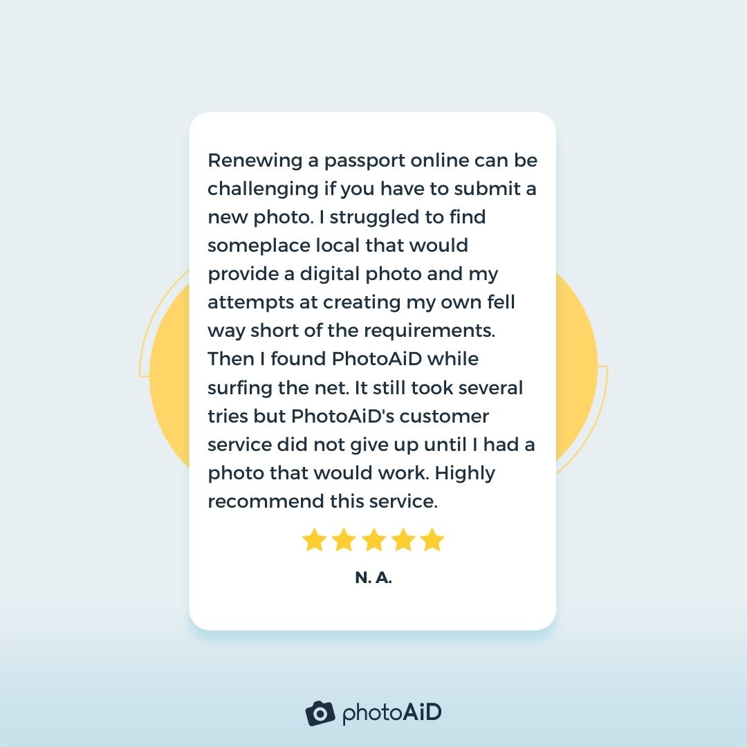 A positive review about PhotoAiD’s services left by a customer