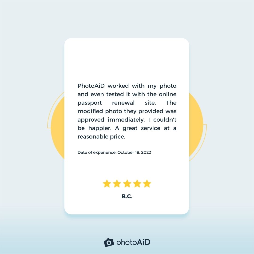 A satisfied customer mentioning PhotoAid digital photos for U.S. online passport renewals.