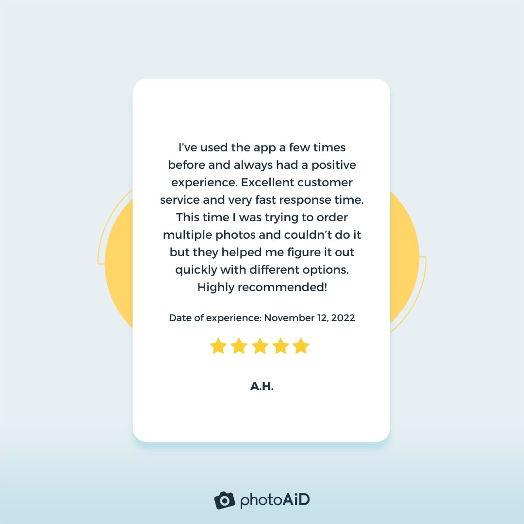 A positive review of PhotoAiD® from a satisfied customer.