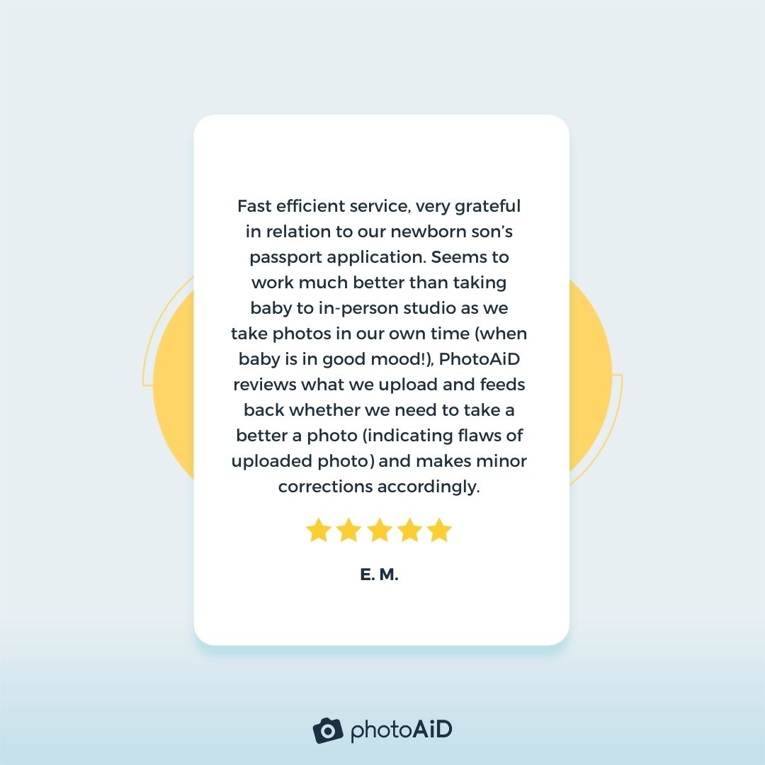 A positive review of PhotoAiD from Trustpilot.