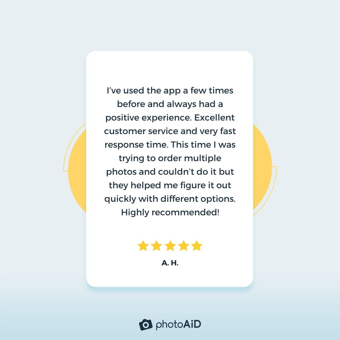 A positive review of PhotoAiD® from a satisfied customer.