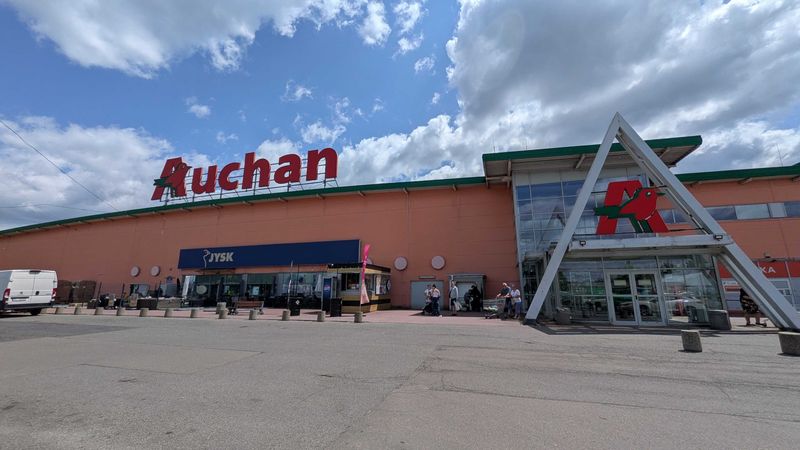 Samoobsługowy foto kiosk PhotoAiD z fotobudką w Centrum Handlowym Auchan Katowice przy Trasie Renców