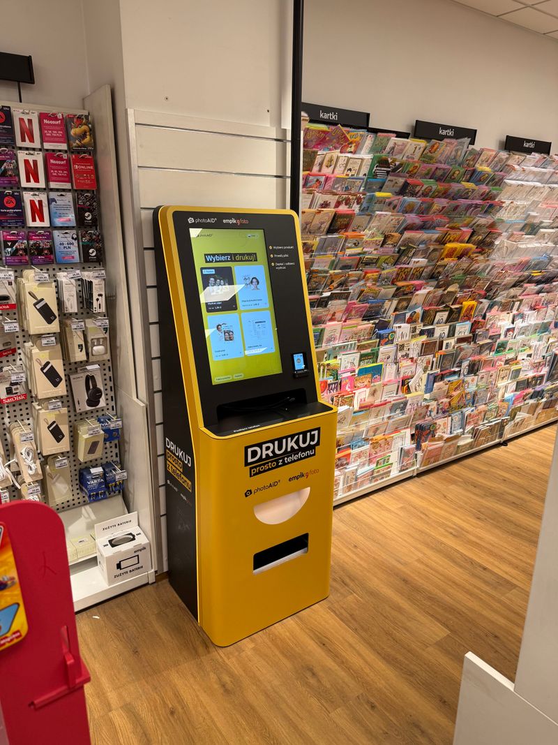 Foto kiosk PhotoAiD w salonie Empik Alfa Centrum w Gdańsku