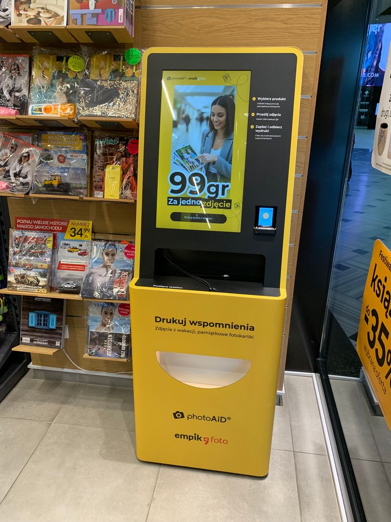 Foto kiosk PhotoAiD w salonie Empik Atrium Promenada w Warszawie