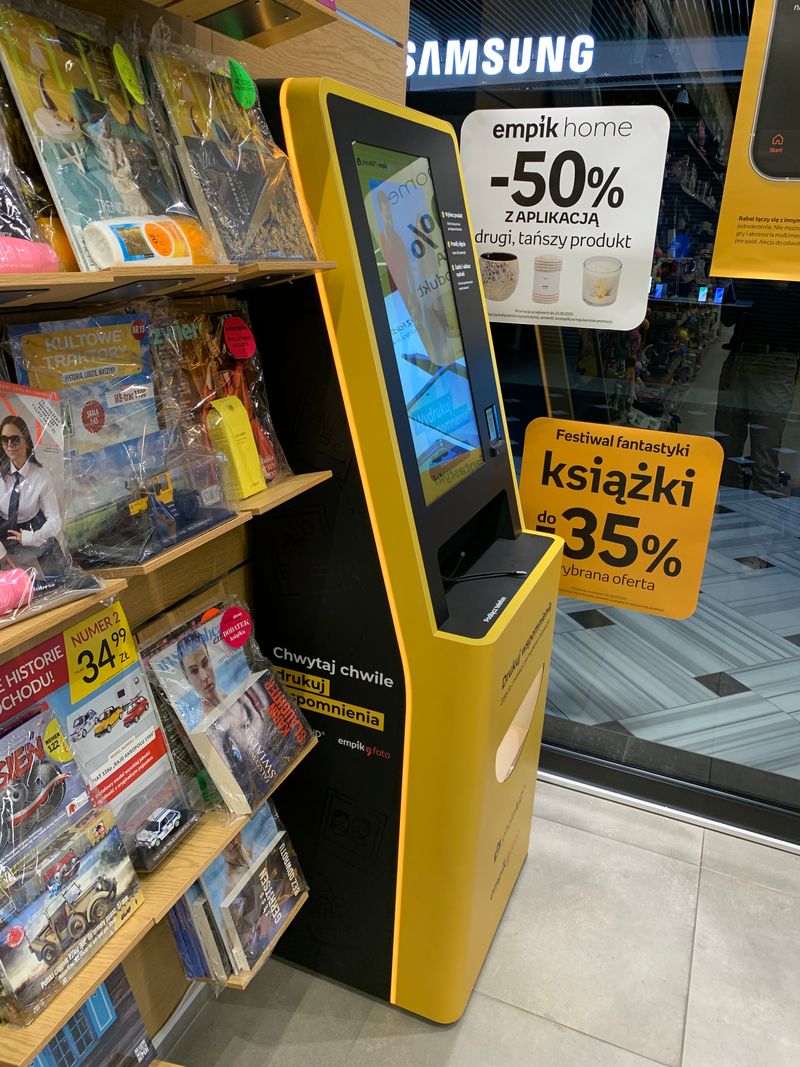 Wywoływanie zdjęć i druk A4 w foto kiosku PhotoAiD w Empik Atrium Promenada