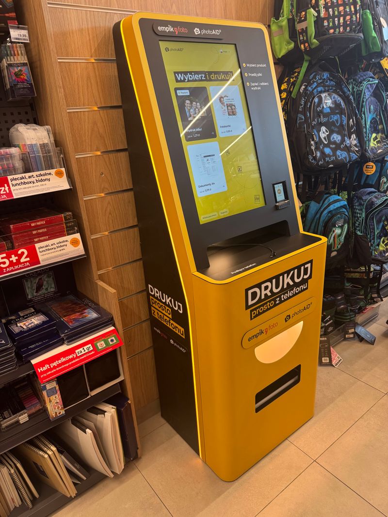 Foto kiosk PhotoAiD do wywoływania zdjęć w Empik ATUT Ruczaj w Krakowie