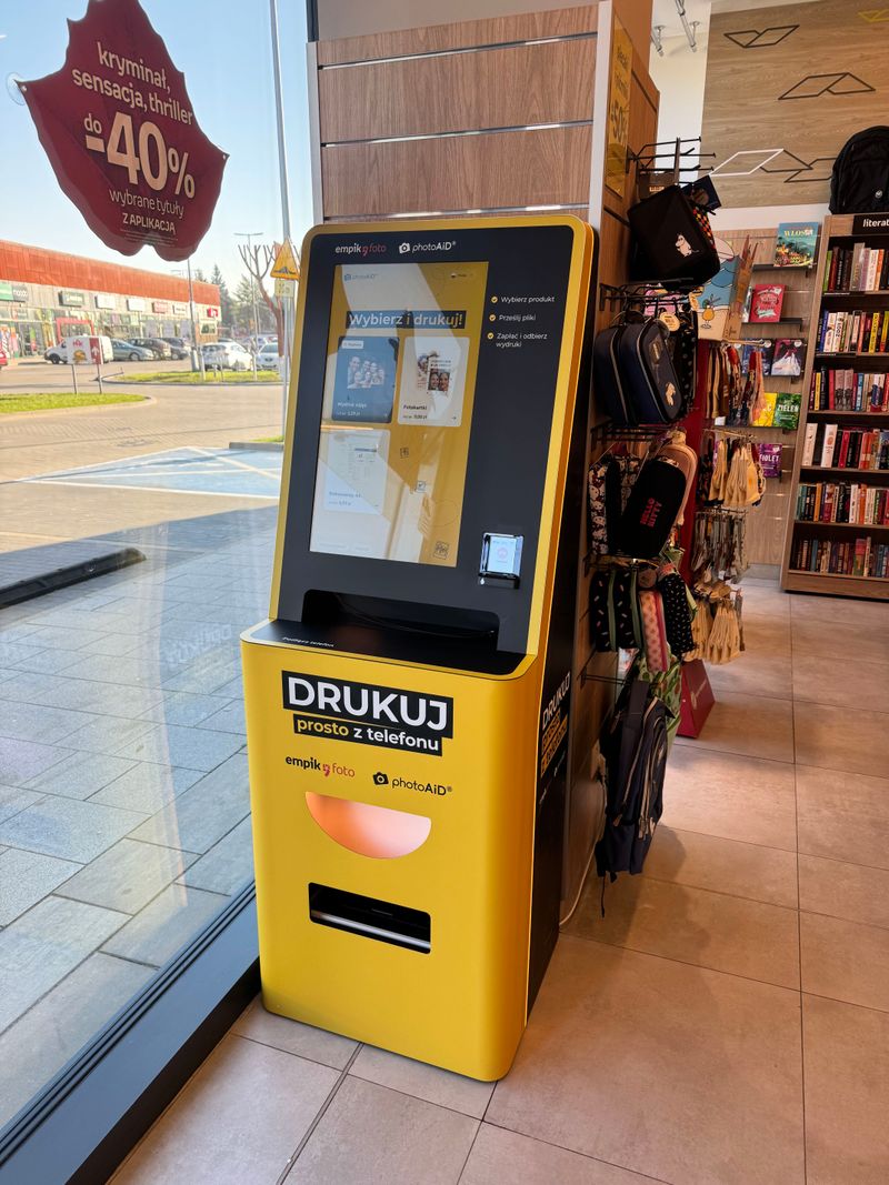 Foto kiosk PhotoAiD w salonie Empik w Parku Handlowym Nowe Babice