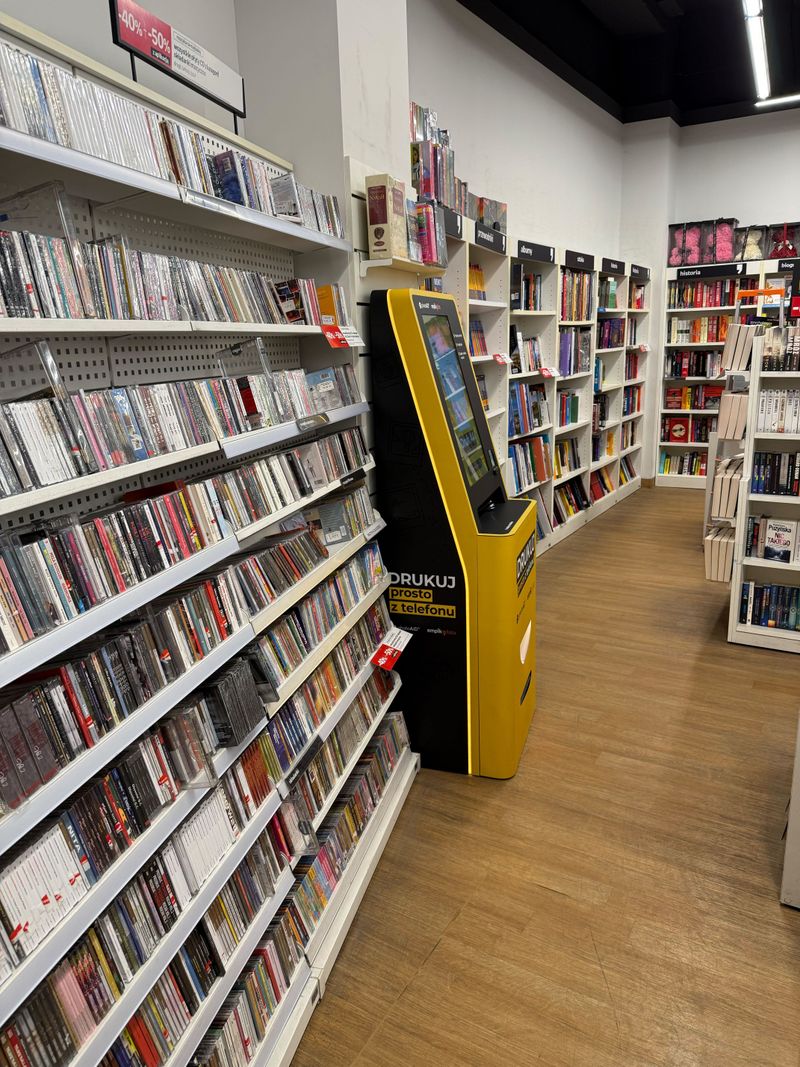 Samoobsługowy foto kiosk PhotoAiD w Empik CH Borek we Wrocławiu