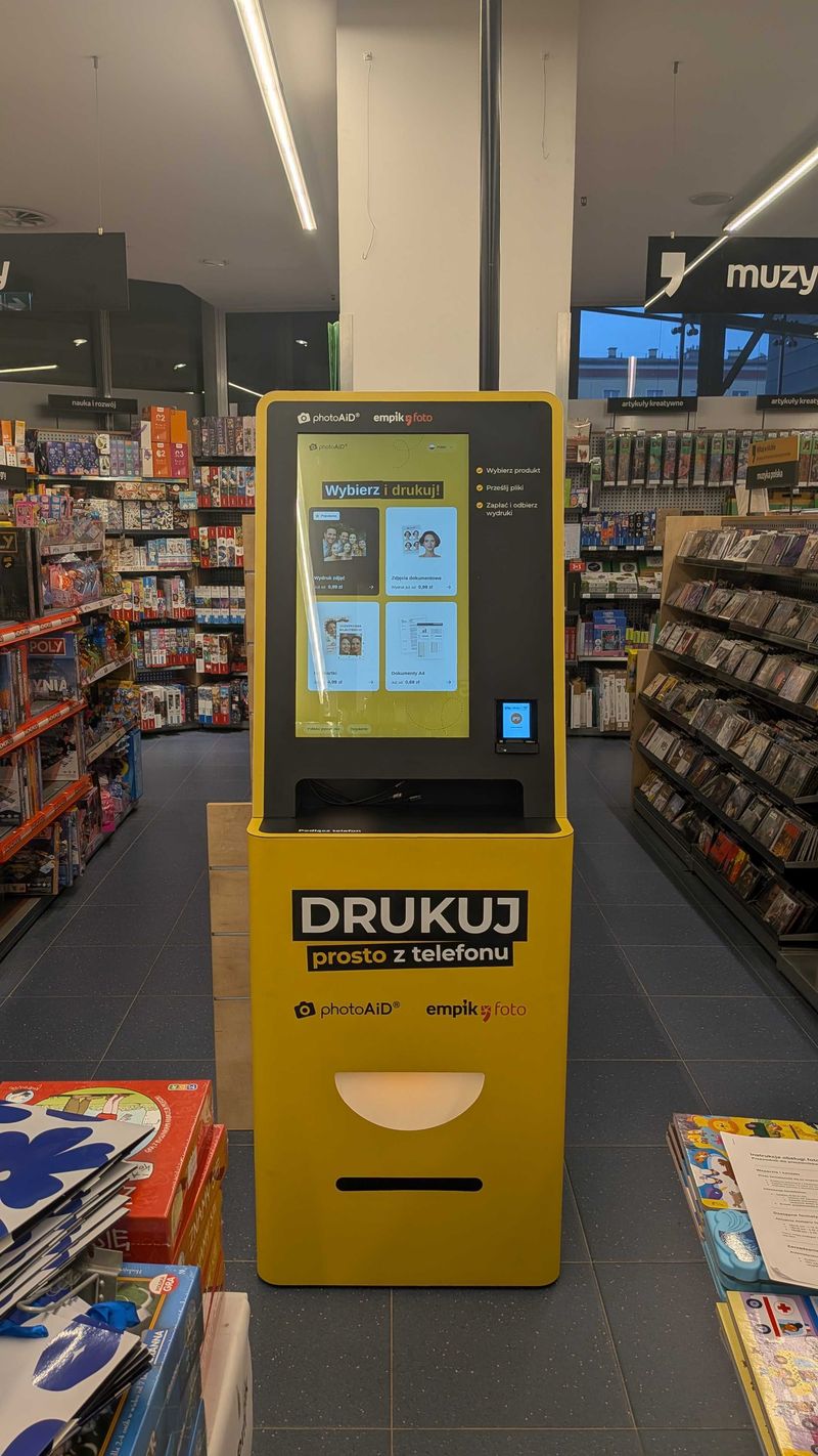 Foto kiosk PhotoAiD w salonie Empik CH Manhattan w Gdańsku