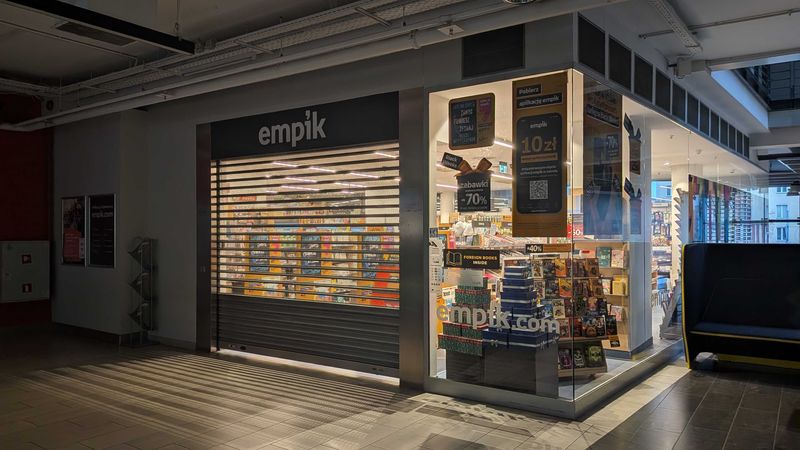 Samoobsługowy foto kiosk PhotoAiD w Empik CH Manhattan w Gdańsku-Wrzeszczu