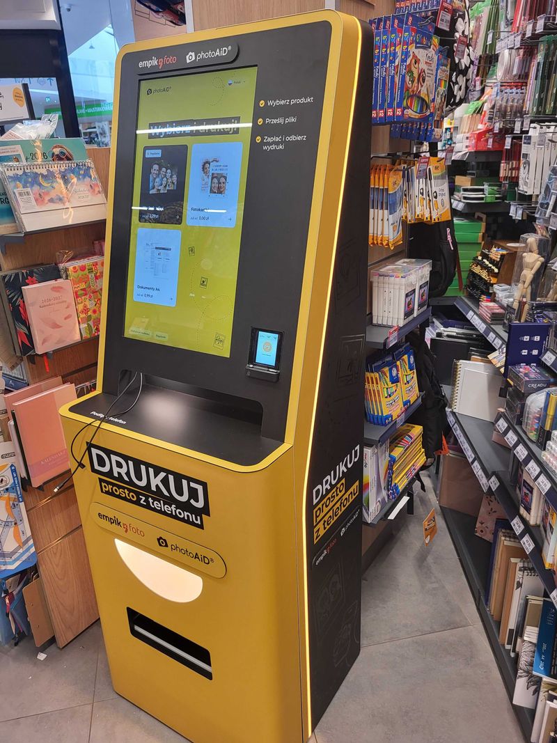 Foto kiosk PhotoAiD w salonie Empik w CH Nowe Czyżyny w Krakowie