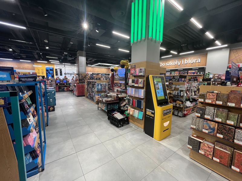 Samoobsługowy foto kiosk PhotoAiD w Empik Wroclavia przy Dworcu Wrocław Główny