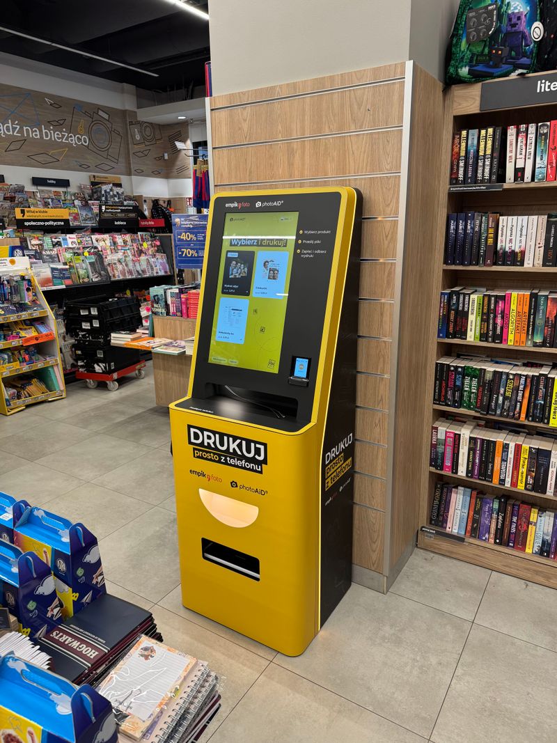 Foto kiosk PhotoAiD w salonie Empik w Galerii Biłgorajskiej w Biłgoraju