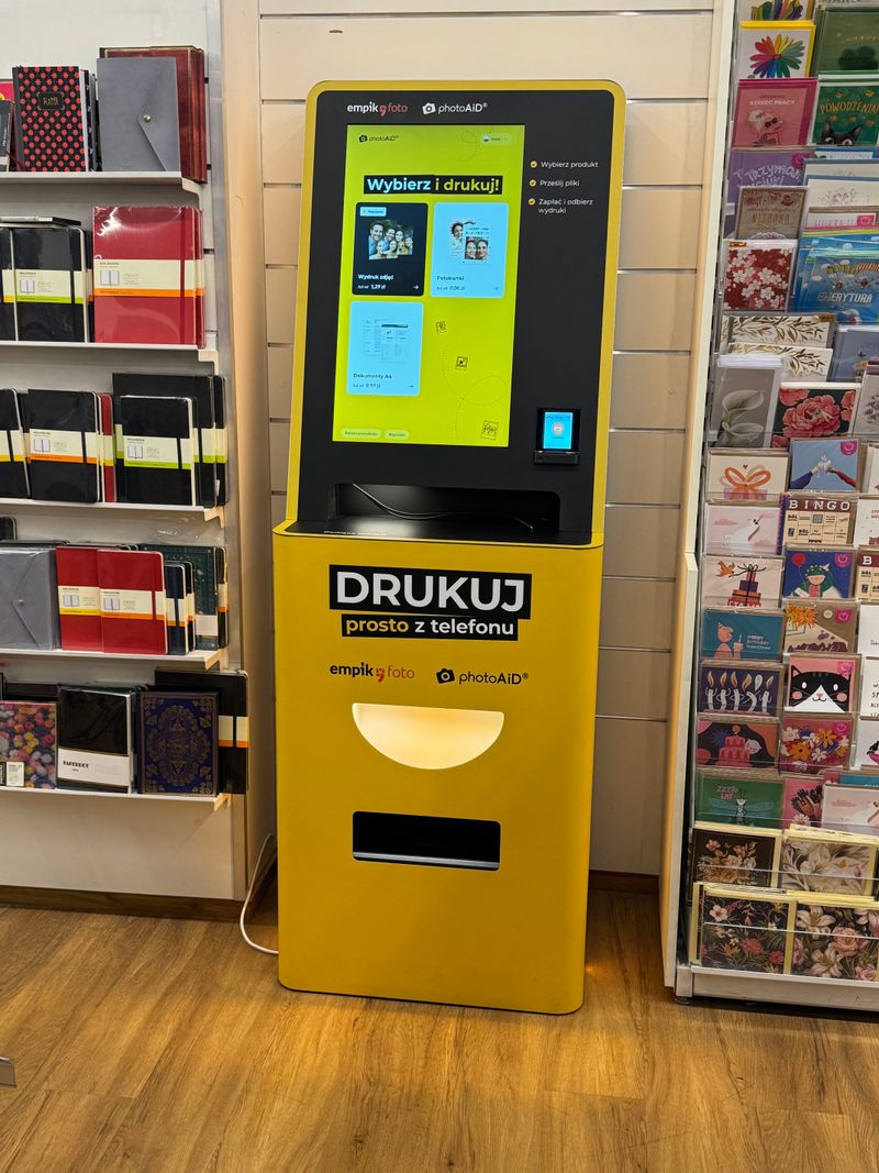 Foto kiosk PhotoAiD w salonie Empik w Galerii Bronowice w Krakowie