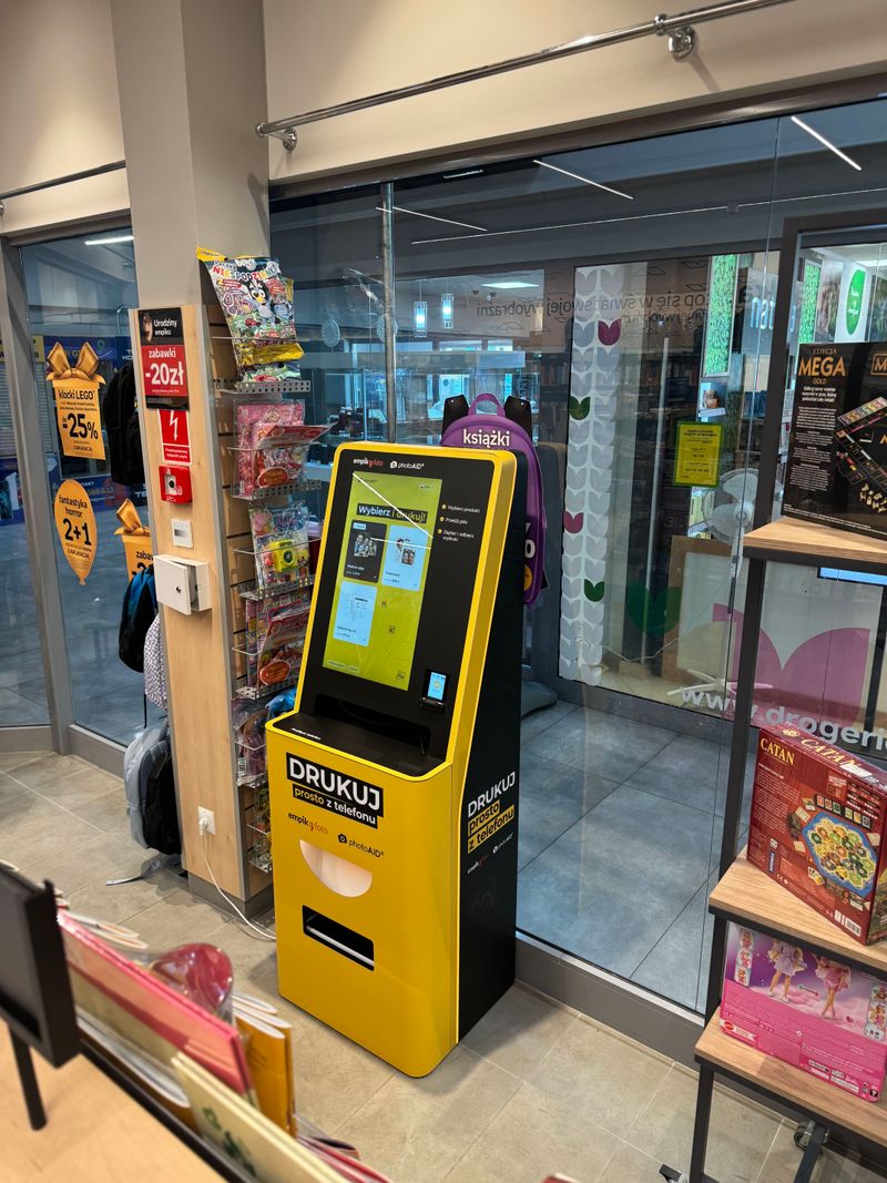 Foto kiosk PhotoAiD w salonie Empik w Galerii Konstantynów w Konstantynowie Łódzkim