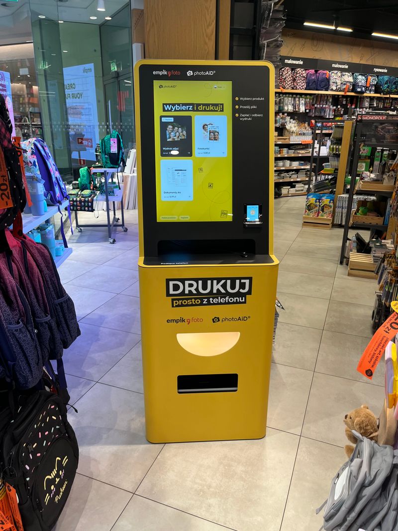 Foto kiosk PhotoAiD w salonie Empik w Galerii Krakowskiej w Krakowie