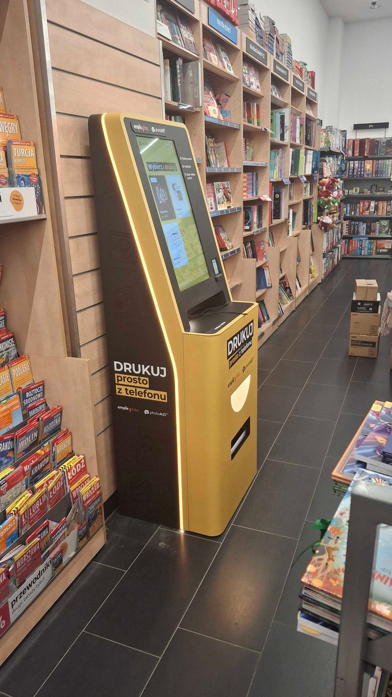 Wywoływanie zdjęć i druk dokumentów A4 w foto kiosku PhotoAiD w Empik Galeria Olimp Lublin