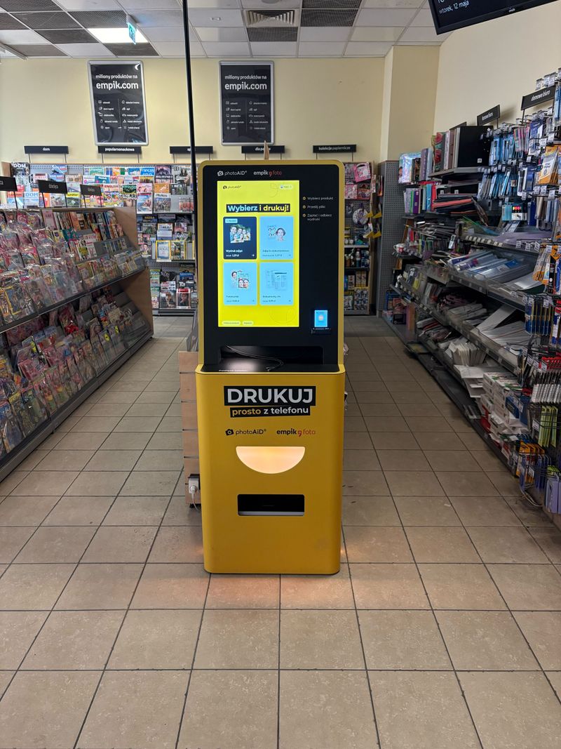 Foto kiosk PhotoAiD w salonie Empik w Galerii Panorama w Poznaniu