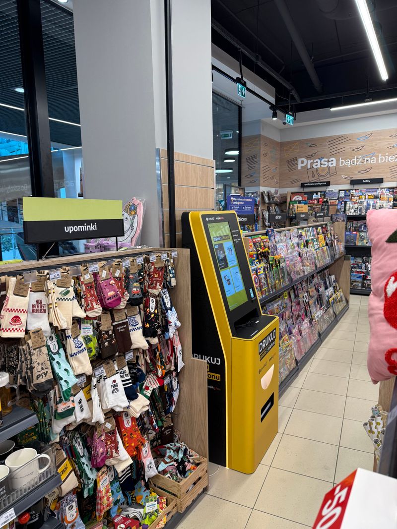 Samoobsługowy foto kiosk PhotoAiD na parterze Galerii Przymorze w Gdańsku
