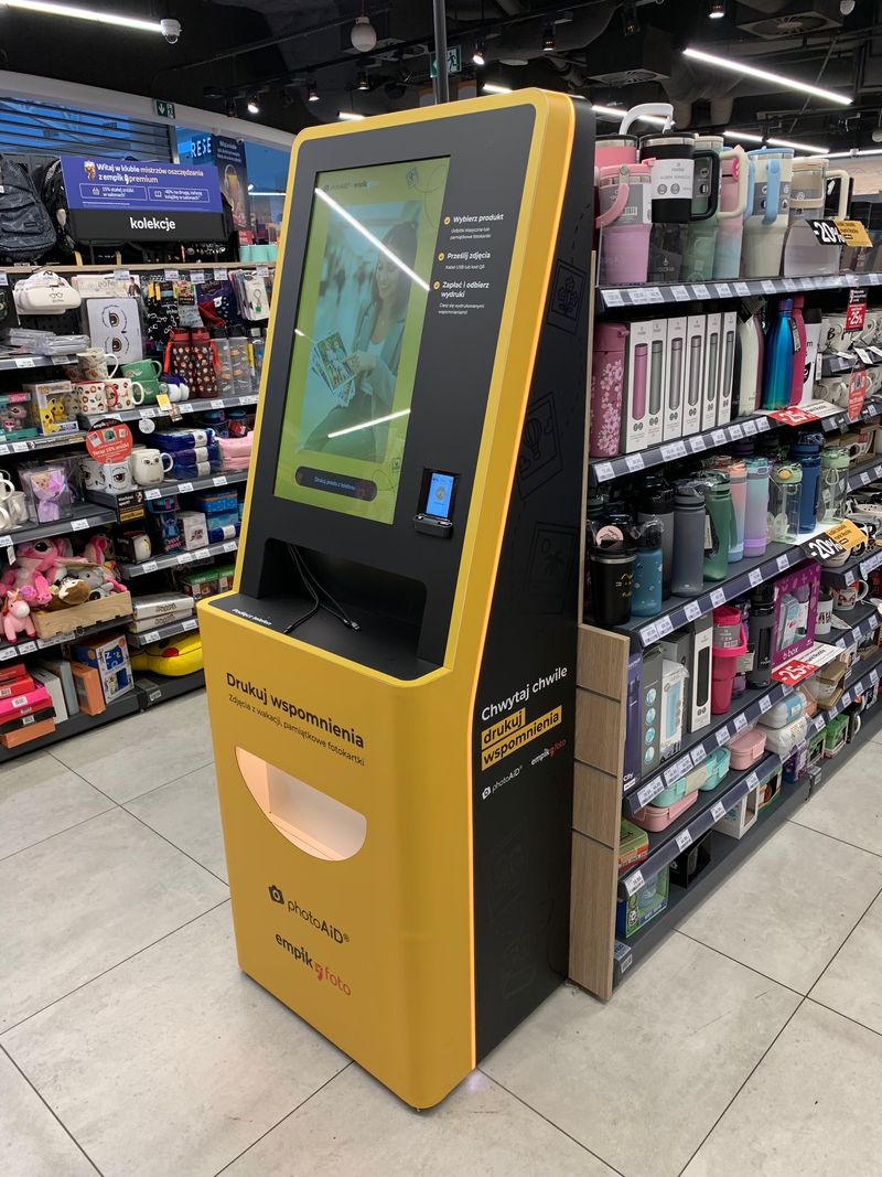 Foto kiosk PhotoAiD w salonie Empik Galeria Wileńska w Warszawie