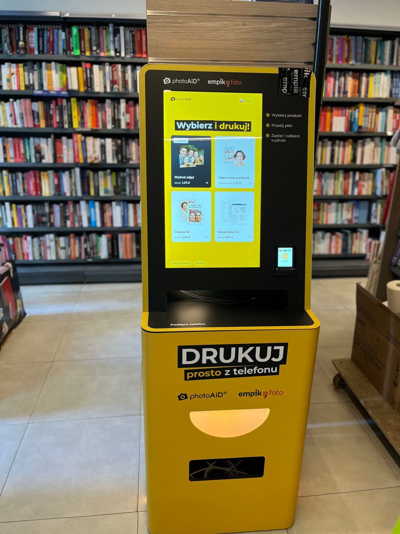 Foto kiosk PhotoAiD w salonie Empik na osiedlu Garnizon we Wrzeszczu w Gdańsku