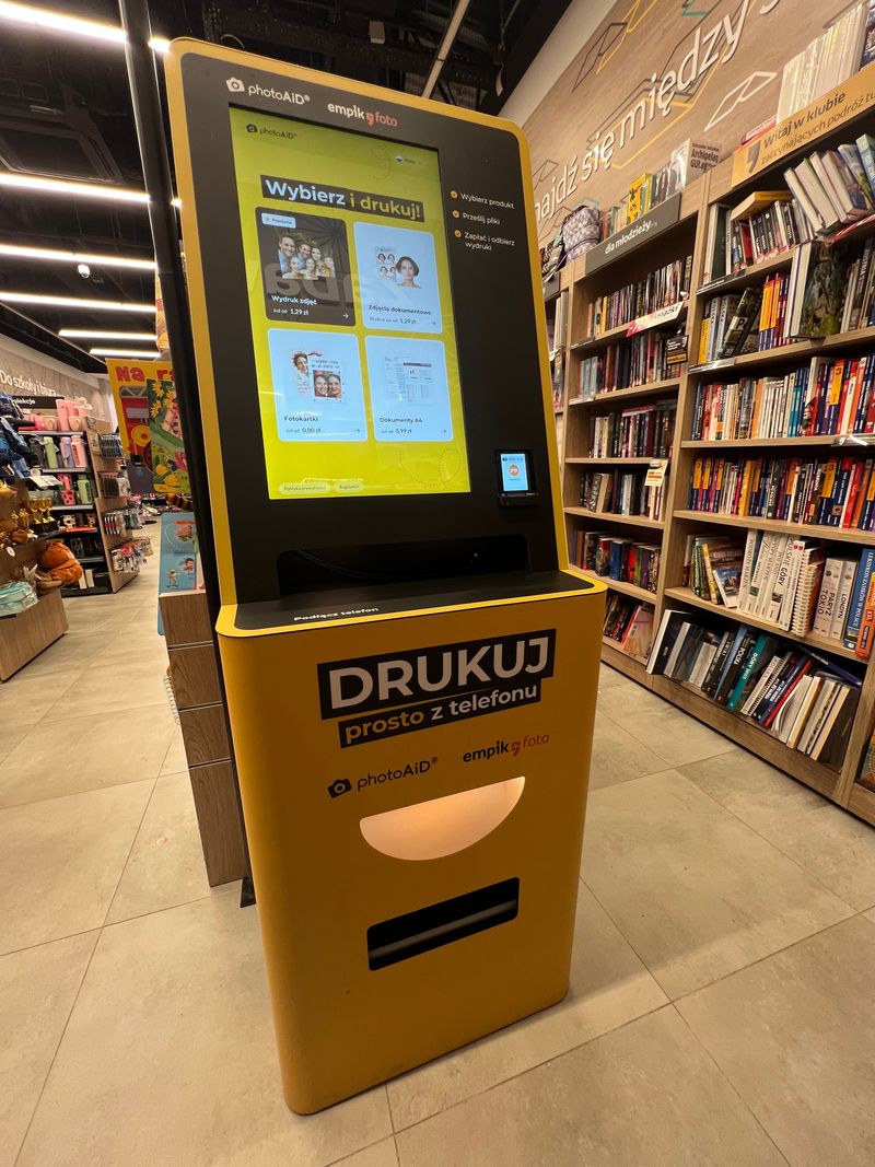 Foto kiosk PhotoAiD w salonie Empik w Galerii Morena w Gdańsku