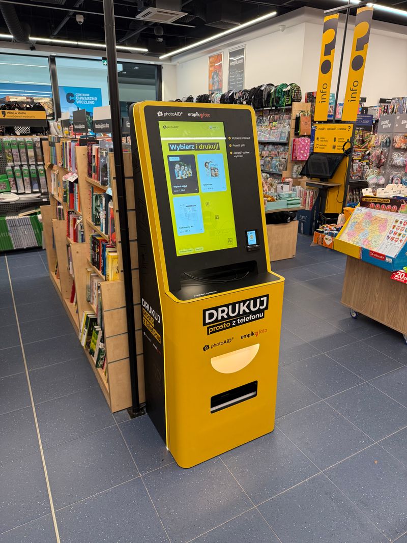 Foto kiosk PhotoAiD w salonie Empik w Galerii Szperk