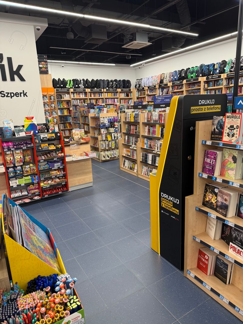 Salon Empik w Galerii Szperk z foto kioskiem PhotoAiD