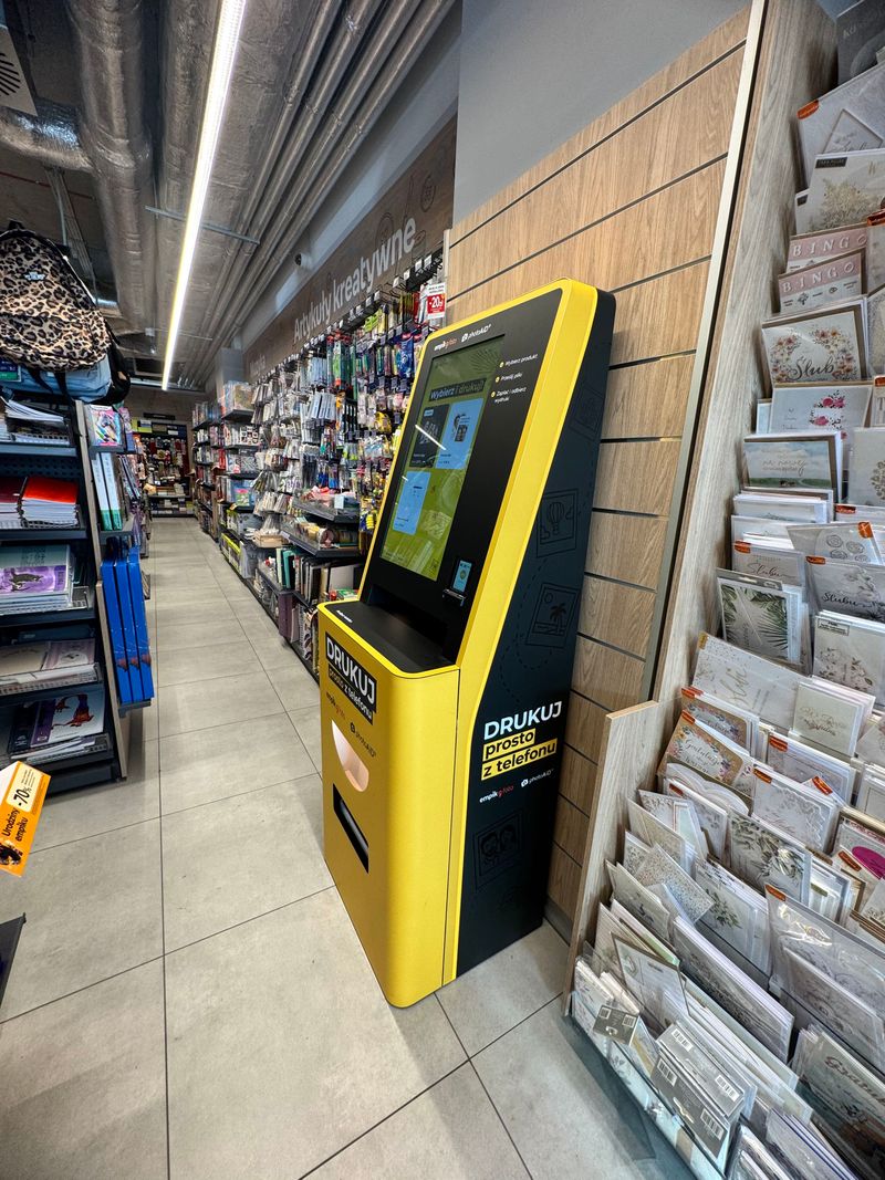 Salon Empik w Galerii Lębork z foto kioskiem PhotoAiD