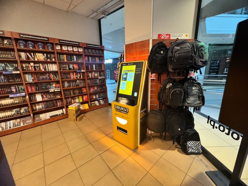 Foto kiosk PhotoAiD w salonie Empik na poziomie 0 galerii Lublin Plaza w Lublinie