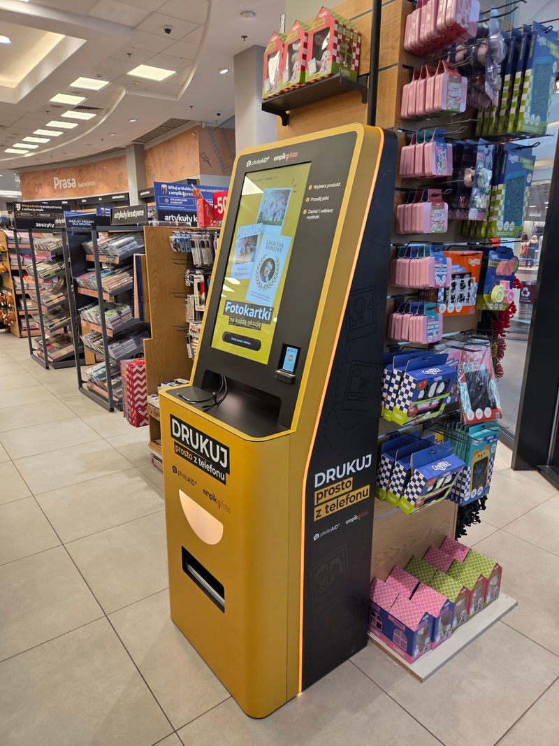 Foto kiosk PhotoAiD w salonie Empik Magnolia Park we Wrocławiu