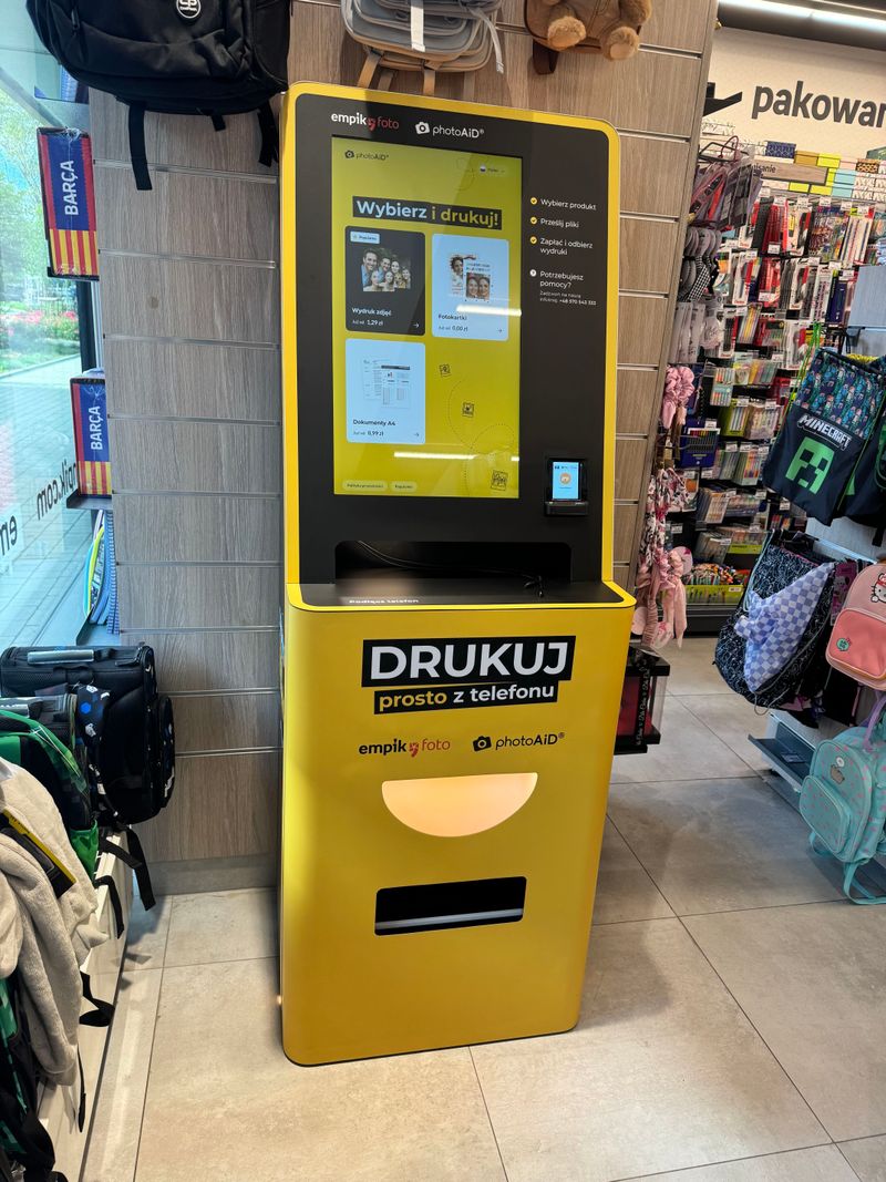 Foto kiosk PhotoAiD w salonie Papiernik by Empik przy Rydygiera w Warszawie