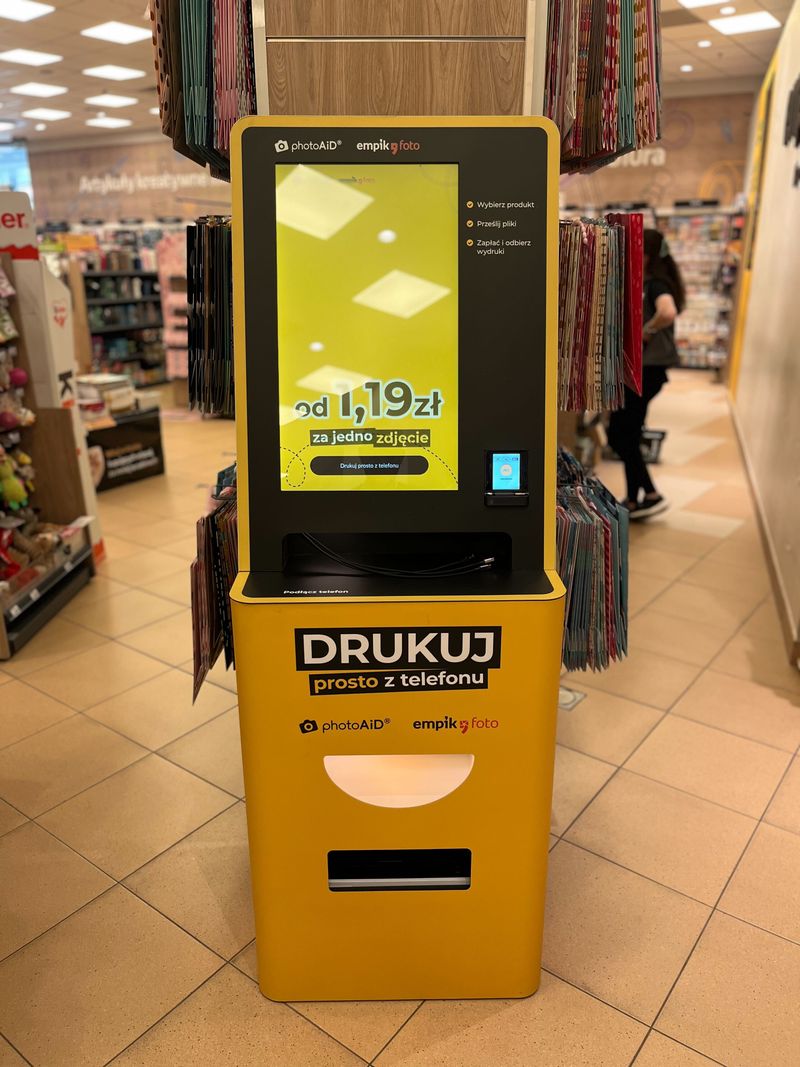 Foto kiosk PhotoAiD w salonie Empik Poznań King Cross
