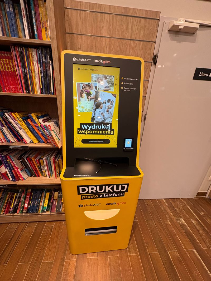 Foto kiosk PhotoAiD w salonie Empik w centrum handlowym M1 w Poznaniu