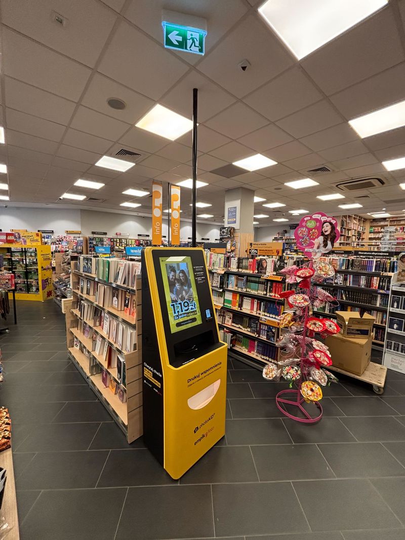 Samoobsługowy foto kiosk PhotoAiD w Empik Sopot Promenada