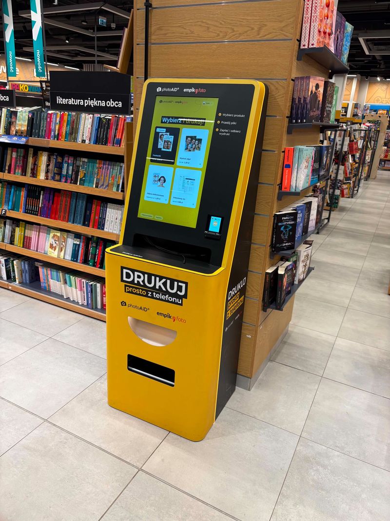 Foto kiosk PhotoAiD w salonie Empik Stary Browar w Poznaniu