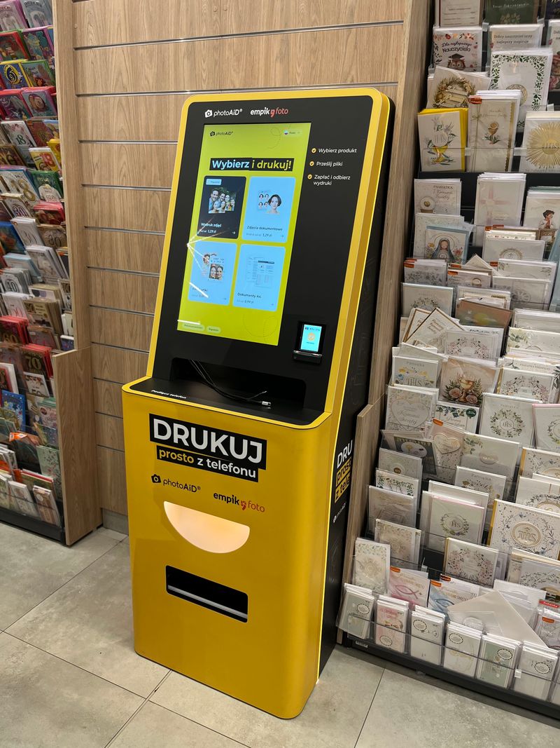 Foto kiosk PhotoAiD w salonie Empik Toruń Plaza przy Broniewskiego