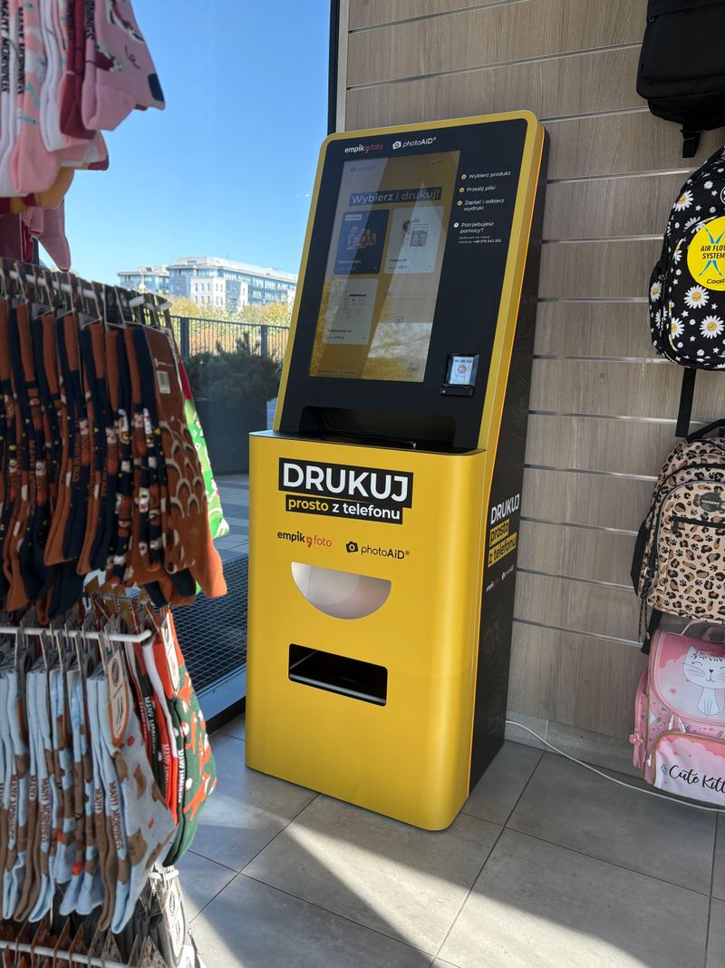 Samoobsługowa drukarnia PhotoAiD w Empik Bokserska na Służewcu