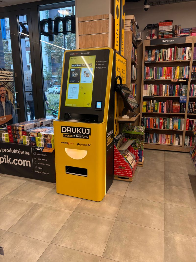 Foto kiosk PhotoAiD w salonie Empik przy ul. Jana Kazimierza w Warszawie