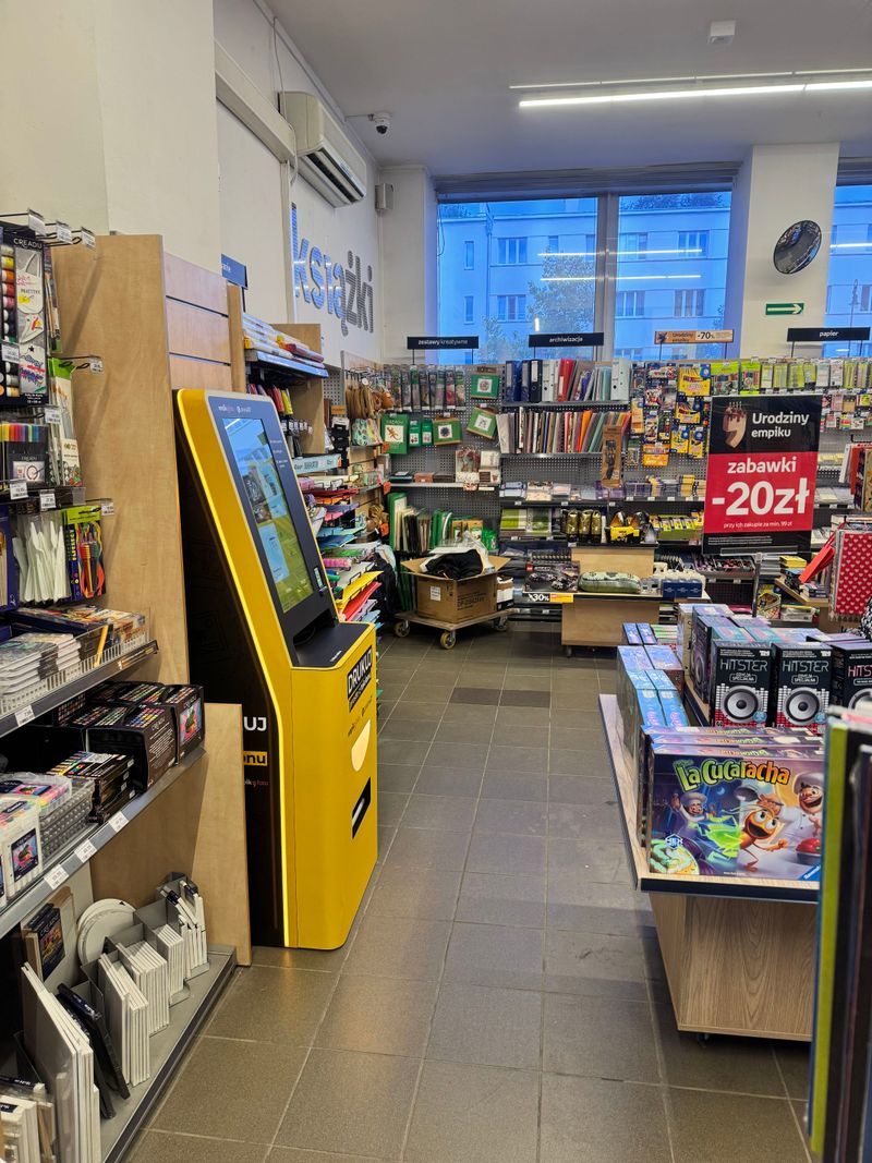 Wywoływanie zdjęć i druk A4 w foto kiosku PhotoAiD w Empik przy ul. Mickiewicza 27 w Warszawie