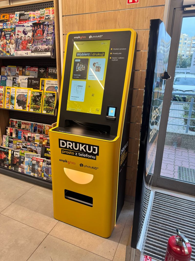 Foto kiosk PhotoAiD w salonie Empik przy ul. Powstańców Śląskich na Bemowie w Warszawie
