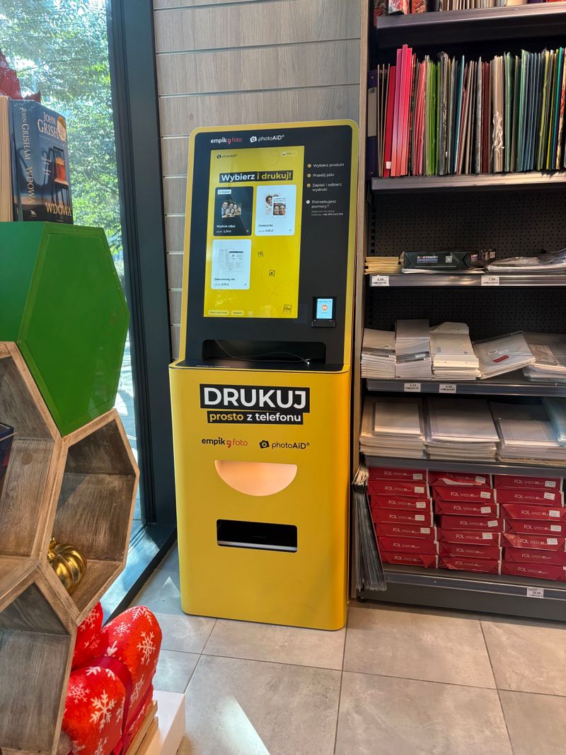 Foto kiosk PhotoAiD w salonie Empik przy ul. Racjonalizacji 3 na Służewcu w Warszawie
