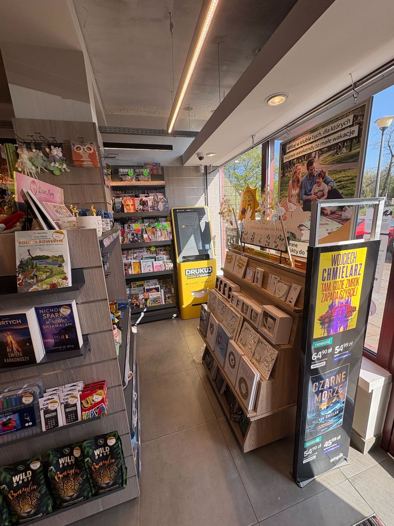 Samoobsługowy foto kiosk PhotoAiD w salonie Empik przy ul. Zwycięskiej 33