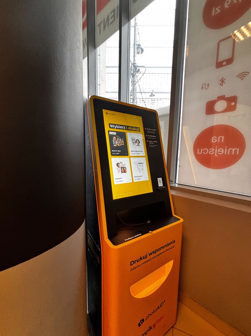 Samoobsługowy foto kiosk PhotoAiD w Urzędzie Miasta Katowice