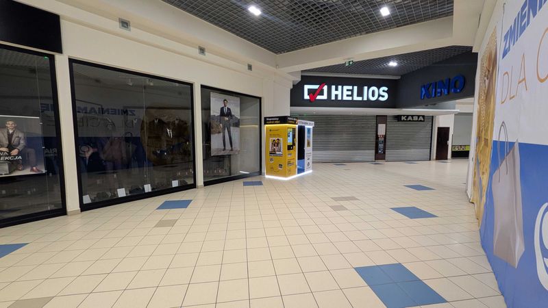 Samoobsługowy foto kiosk PhotoAiD z fotobudką w Galerii nad Jeziorem w Koninie