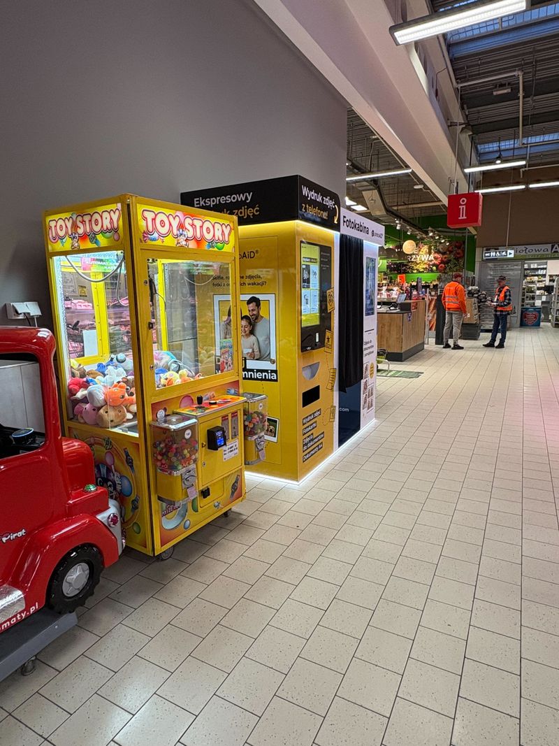 Wywoływanie zdjęć i druk dokumentów A4 w foto kiosku PhotoAiD w hipermarkecie Kaufland w Kielcach