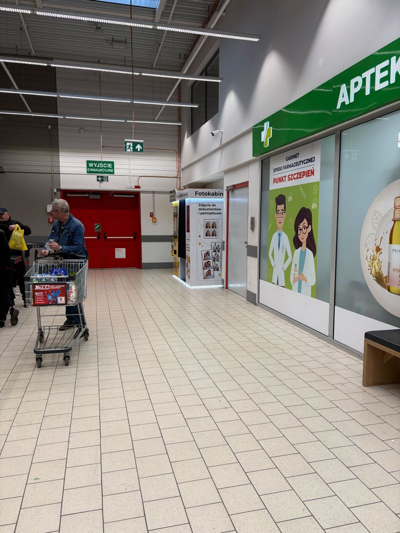 Wywoływanie zdjęć i druk dokumentów A4 w foto kiosku PhotoAiD w Kaufland Kraków-Mistrzejowice na Osiedlu Kombatantów