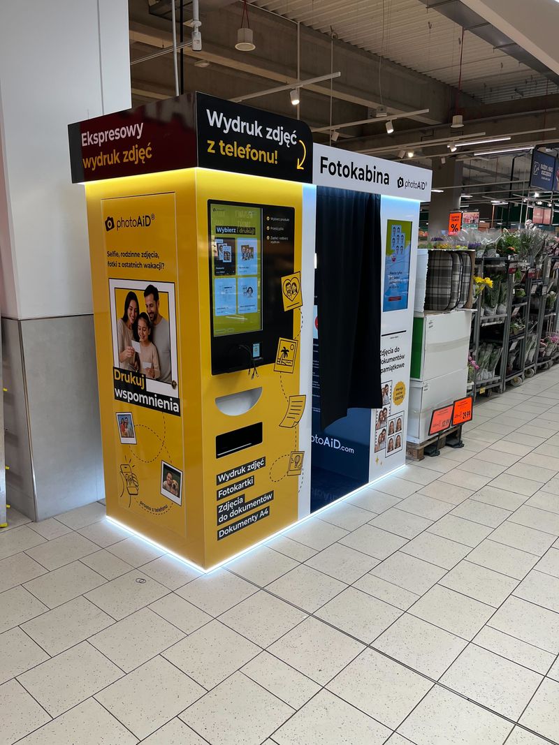 Foto kiosk PhotoAiD połączony z fotobudką w Kaufland Mikołów przy ulicy Rybnickiej