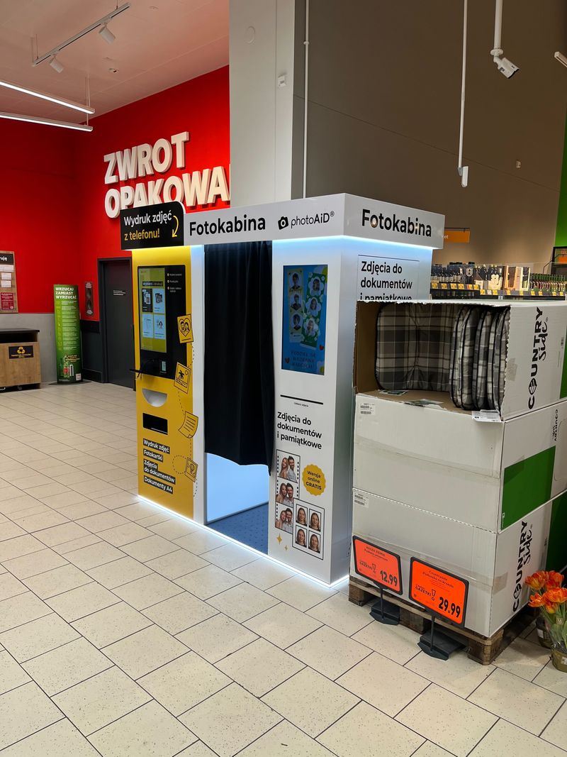 Wywoływanie zdjęć i druk dokumentów A4 w foto kiosku PhotoAiD w Kaufland Mikołów przy ulicy Rybnickiej