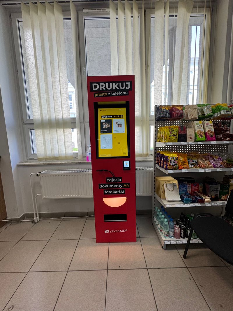 Foto kiosk PhotoAiD w Bydgoszcz: wywoływanie zdjęć i fotokartki